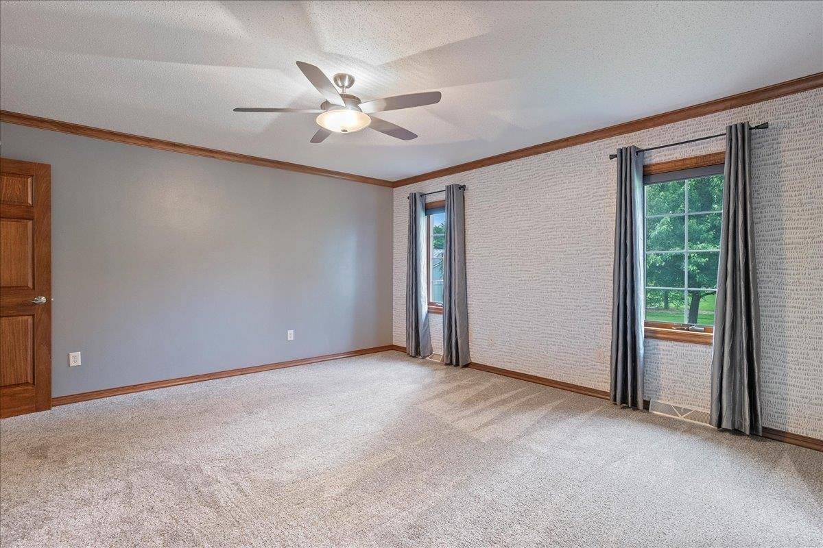 1606 N Jean Avenue, Marshfield, WI 54449