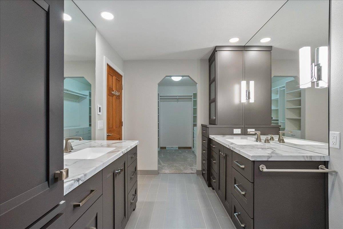 1606 N Jean Avenue, Marshfield, WI 54449