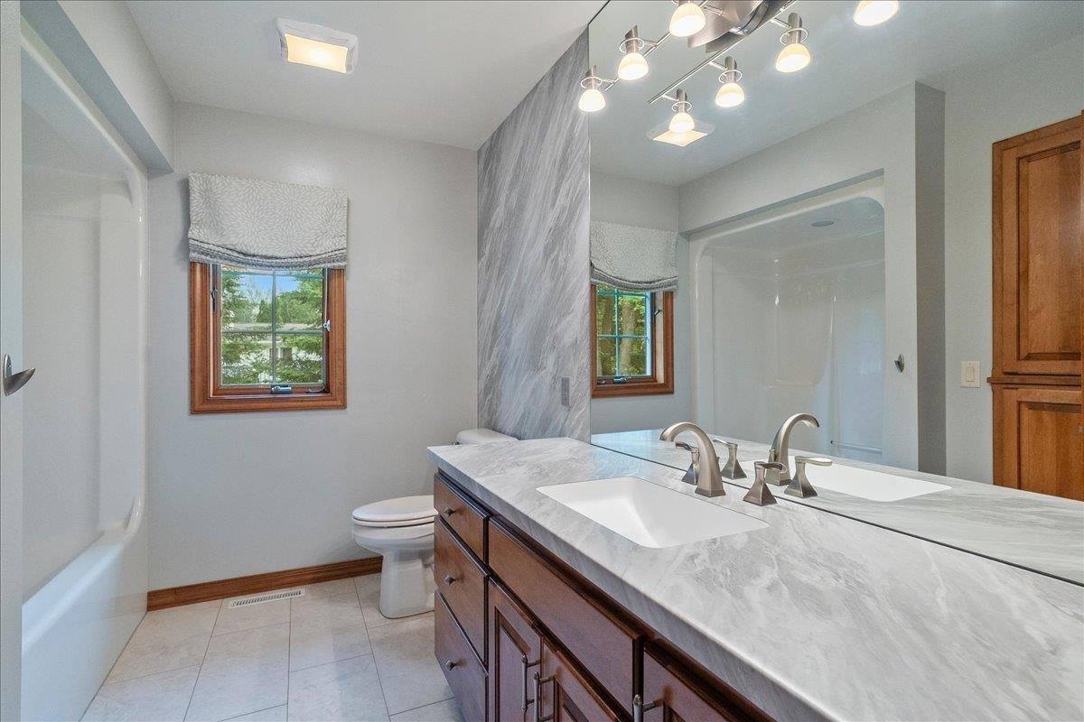 1606 N Jean Avenue, Marshfield, WI 54449