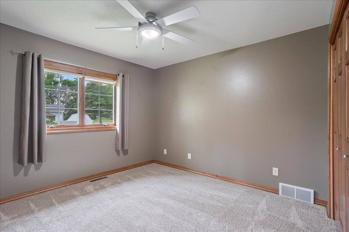 1606 N Jean Avenue, Marshfield, WI 54449