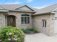 1606 N Jean Avenue, Marshfield, WI 54449