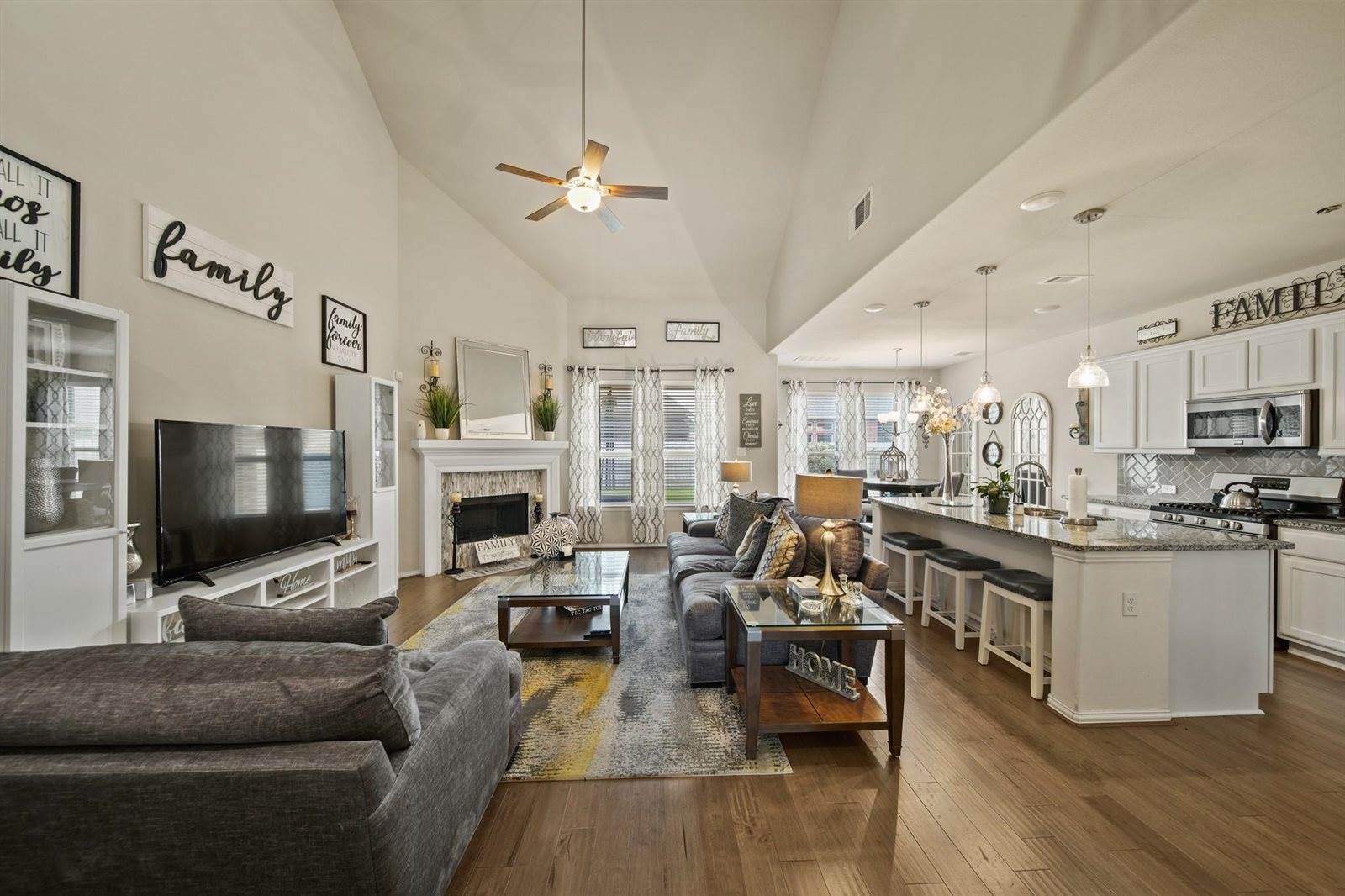 4320 Mesquite Terrace Drive, Manvel, TX 77578