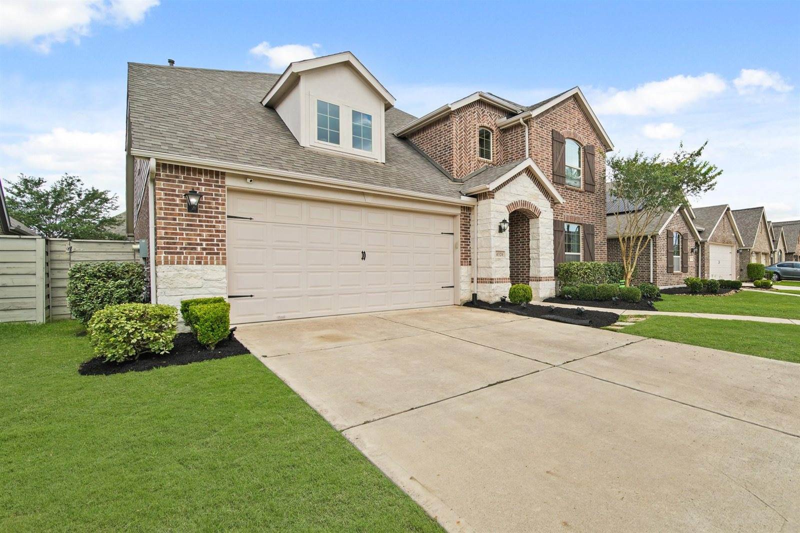 4320 Mesquite Terrace Drive, Manvel, TX 77578