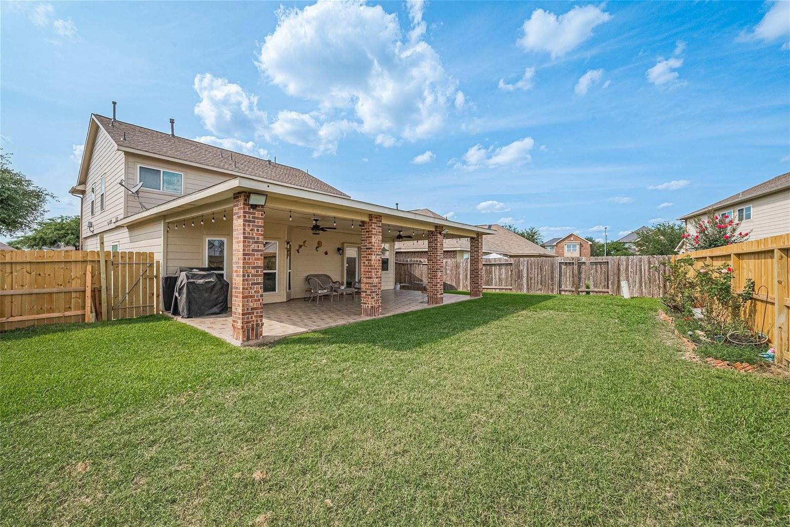 24411 Lakecrest Town Drive, Katy, TX 77493