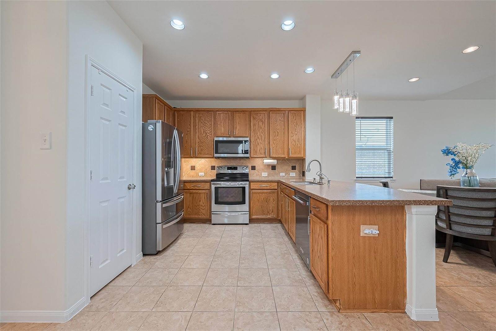 24411 Lakecrest Town Drive, Katy, TX 77493