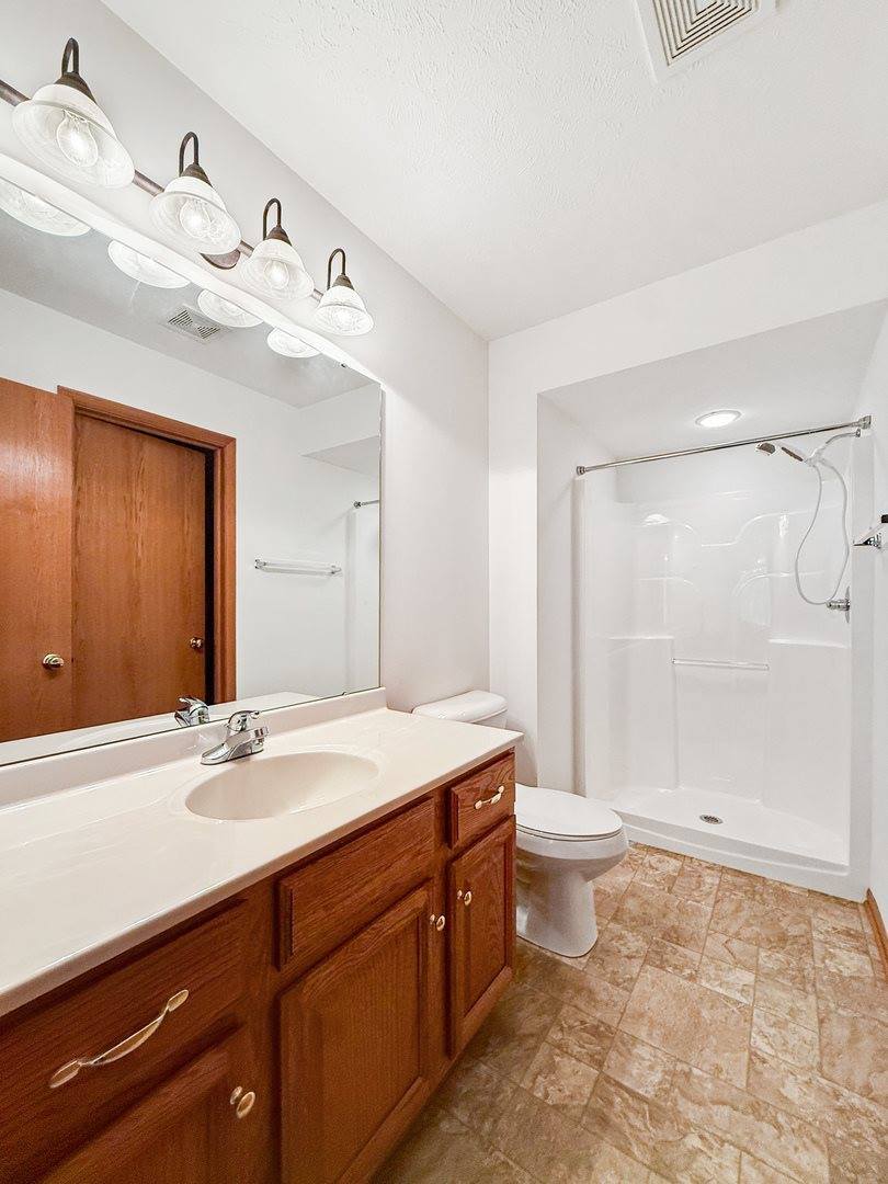 3154 Sandy Pointe Drive, #1, Freeport, IL 61032