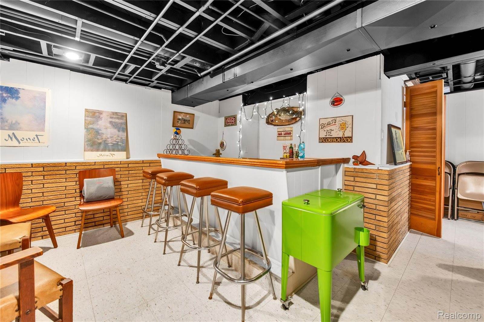 4006 Highfield Road, RoyalOakCity_Oakland, MI 48073