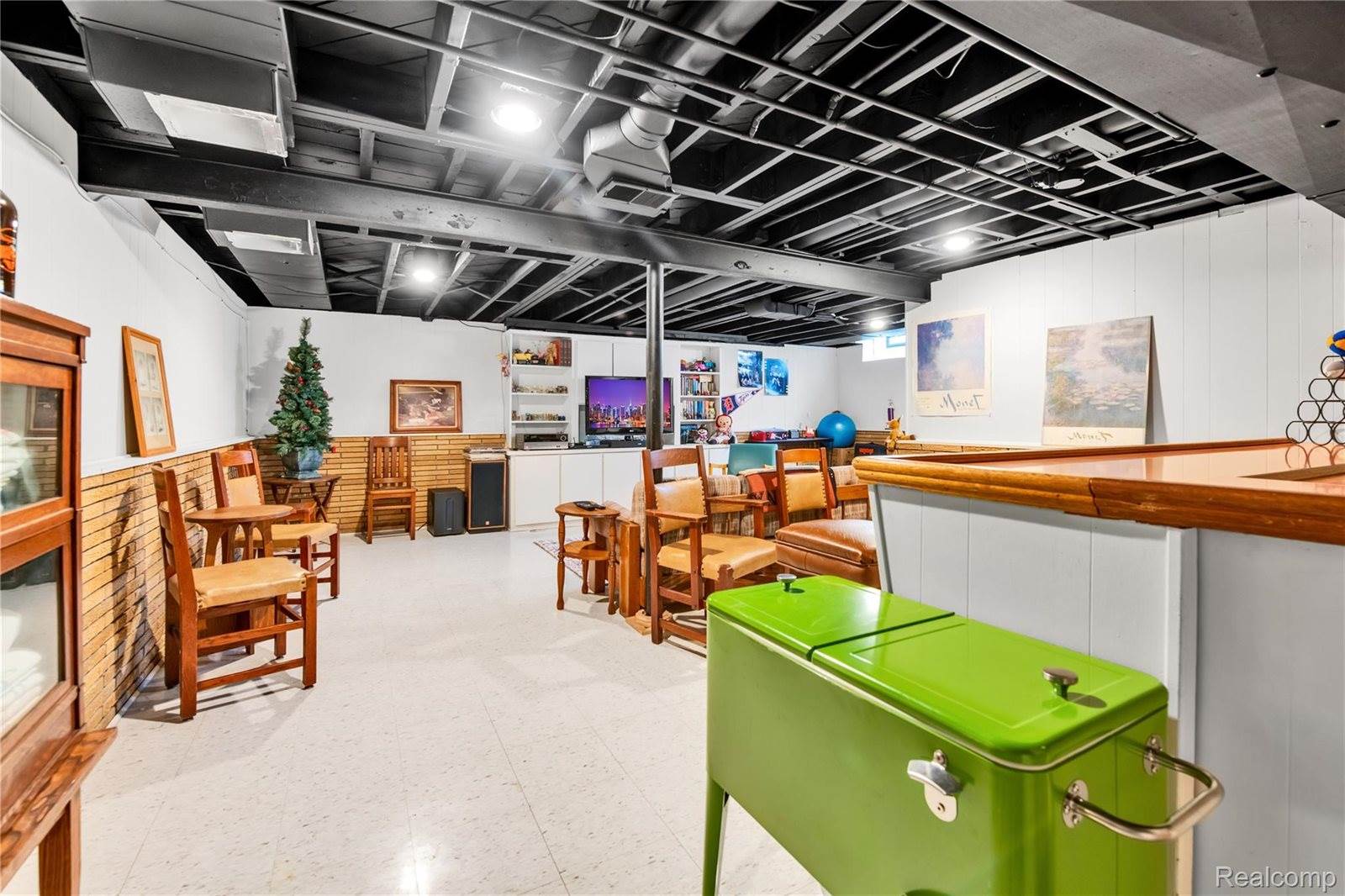 4006 Highfield Road, RoyalOakCity_Oakland, MI 48073