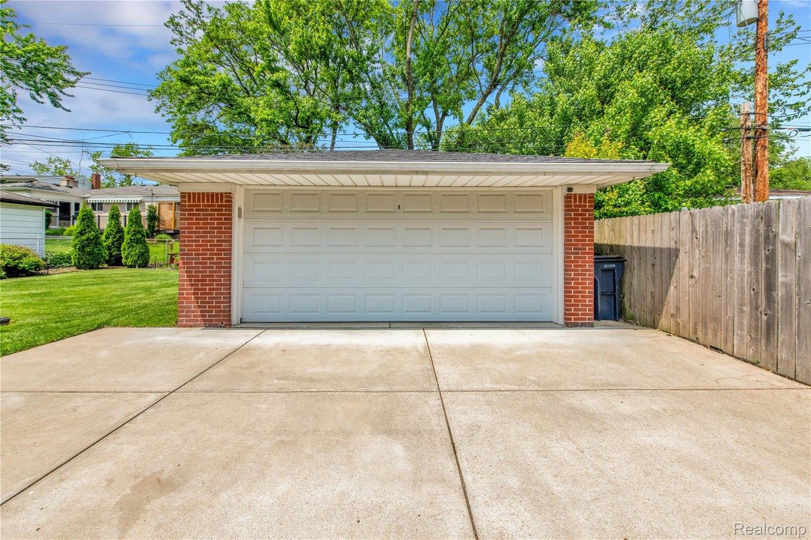 4006 Highfield Road, RoyalOakCity_Oakland, MI 48073