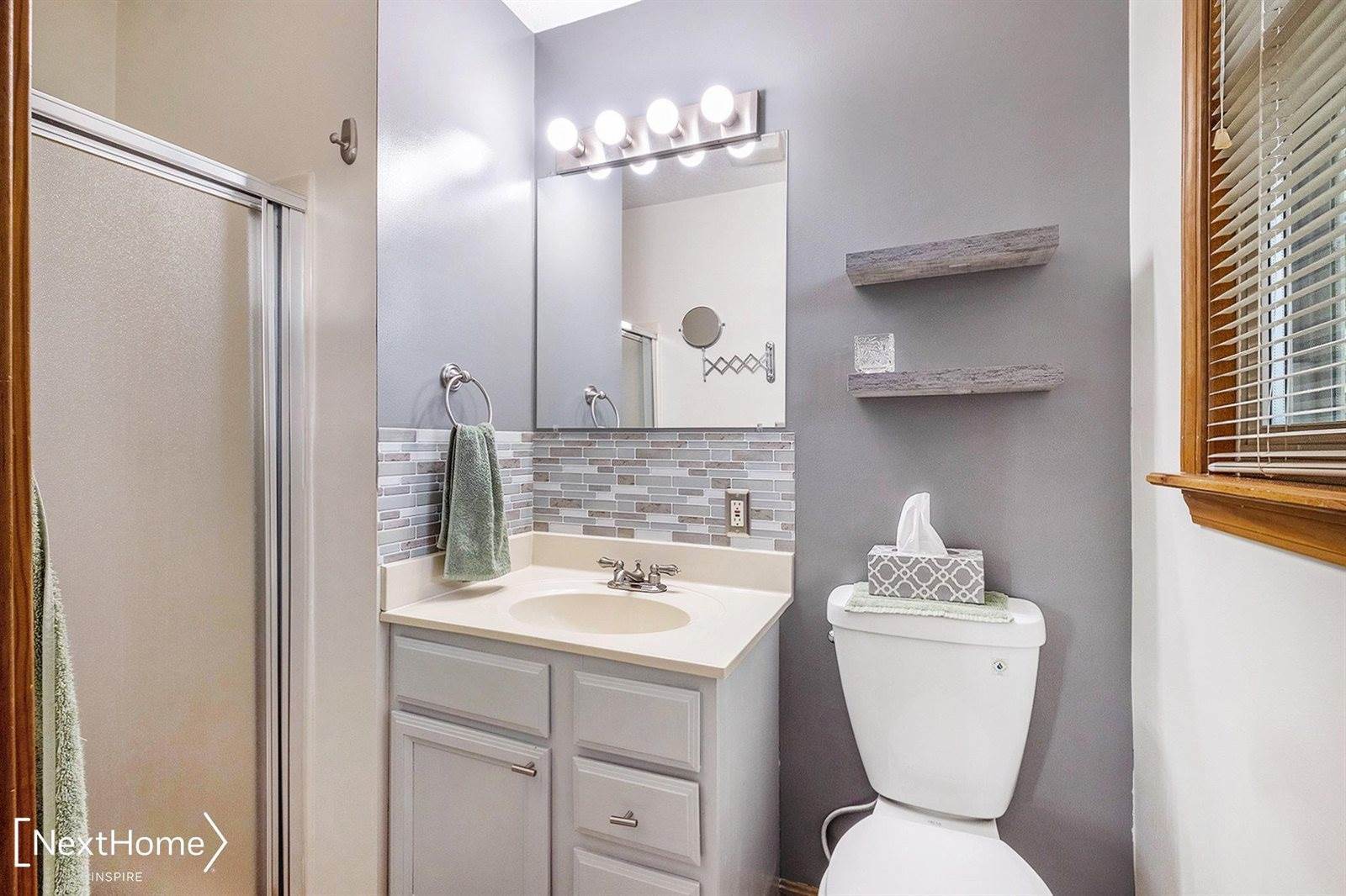 8122 Beecher Road, Flushing, MI 48433