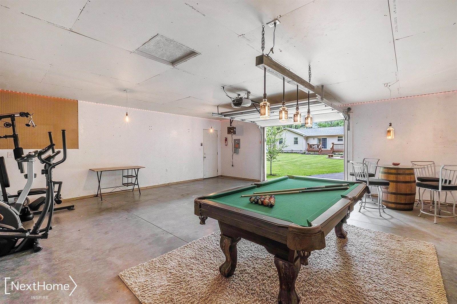 8122 Beecher Road, Flushing, MI 48433