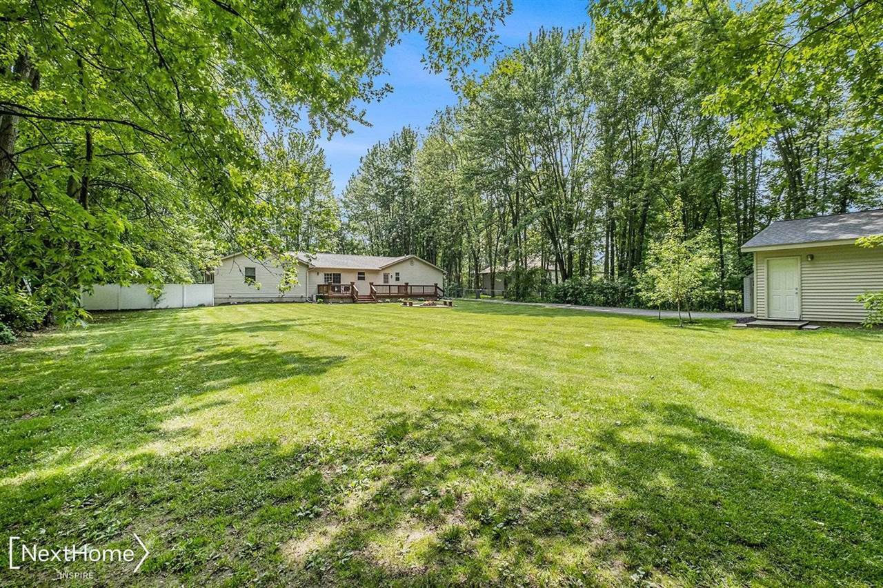 8122 Beecher Road, Flushing, MI 48433