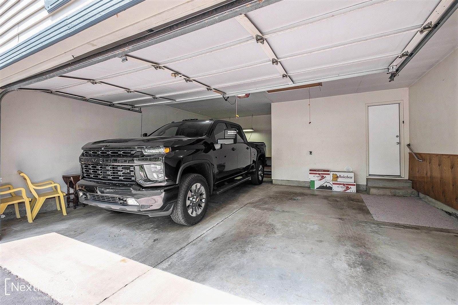 8122 Beecher Road, Flushing, MI 48433