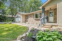 8122 Beecher Road, Flushing, MI 48433