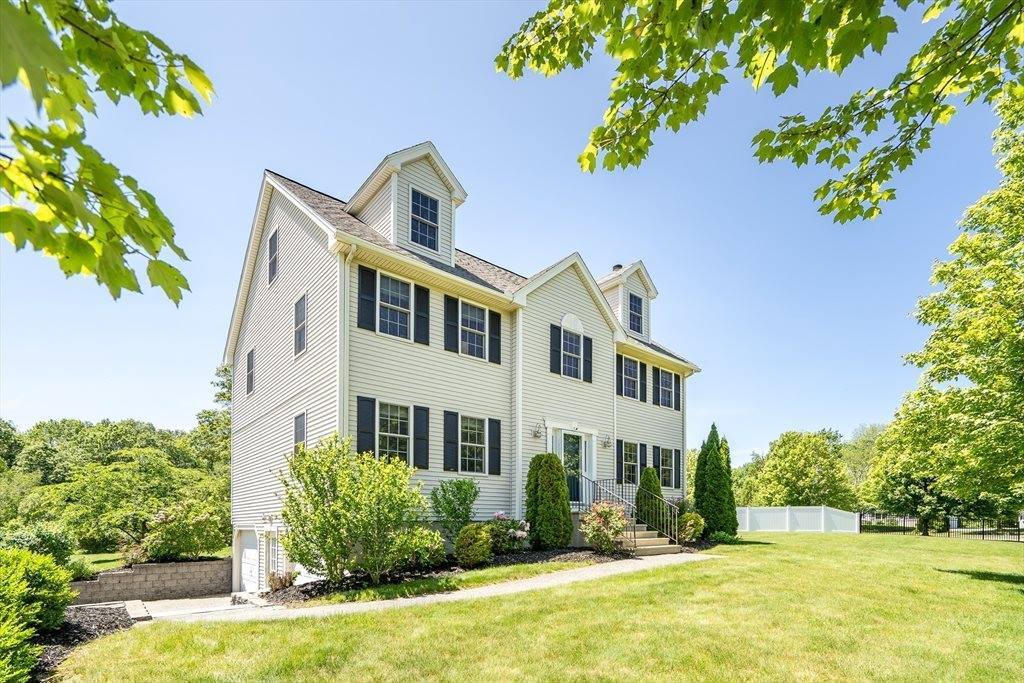 7 Sequoia Dr, Wilmington, MA 01887
