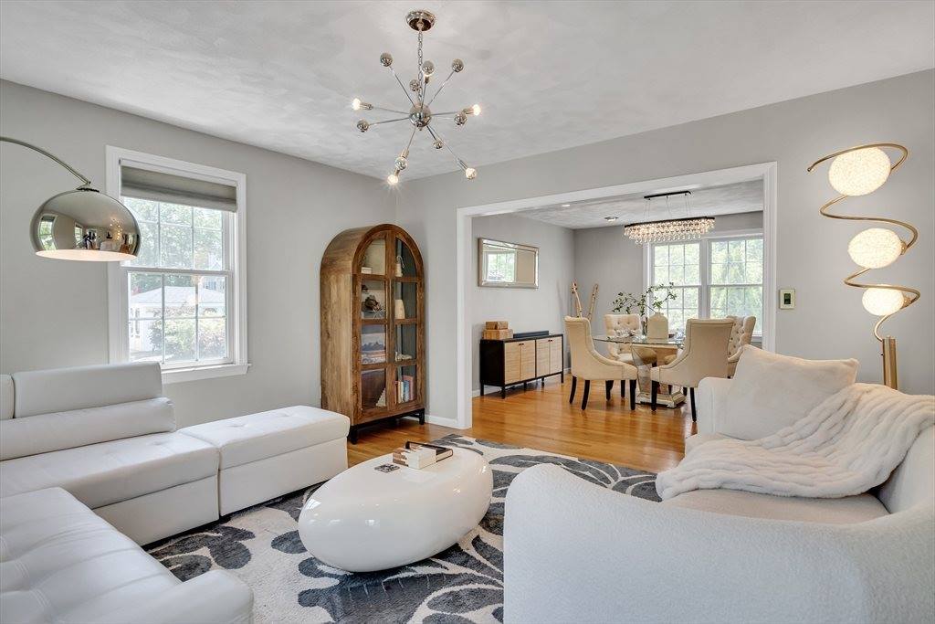 7 Sequoia Dr, Wilmington, MA 01887