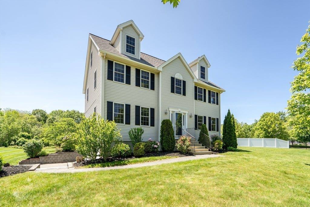 7 Sequoia Dr, Wilmington, MA 01887