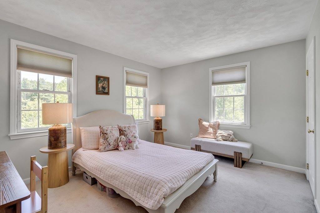 7 Sequoia Dr, Wilmington, MA 01887