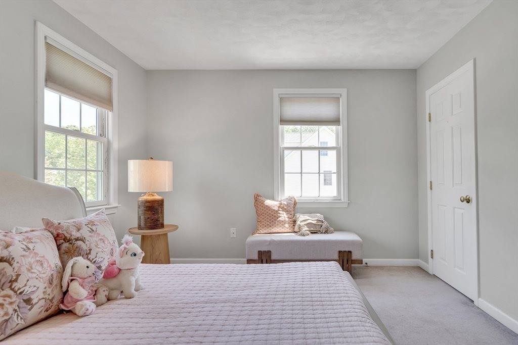 7 Sequoia Dr, Wilmington, MA 01887