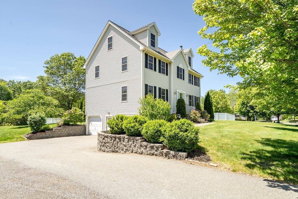 7 Sequoia Dr, Wilmington, MA 01887