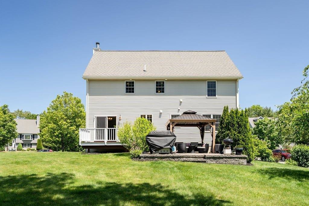 7 Sequoia Dr, Wilmington, MA 01887