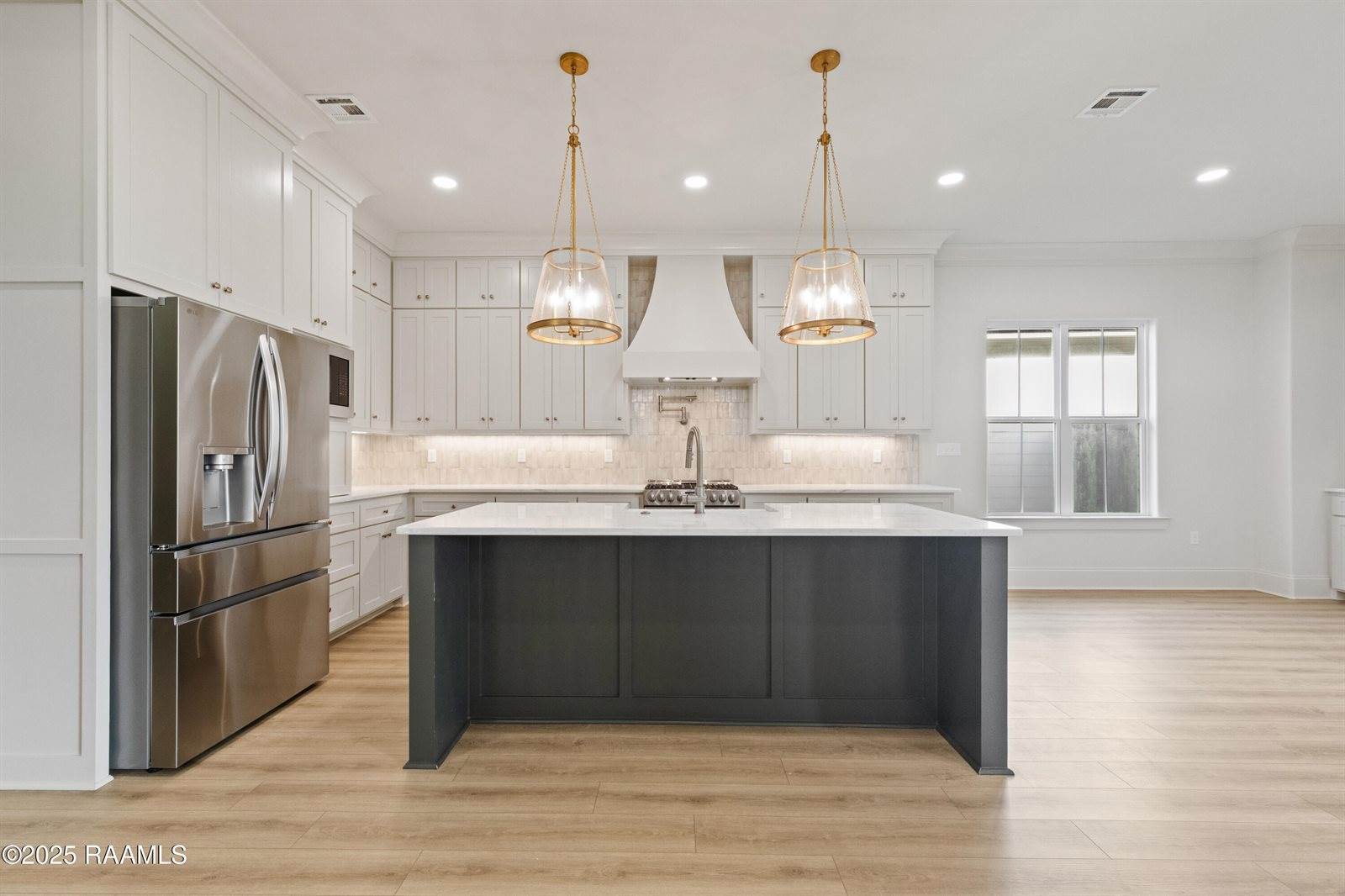 102 Queen Palm Circle, Youngsville, LA 70592