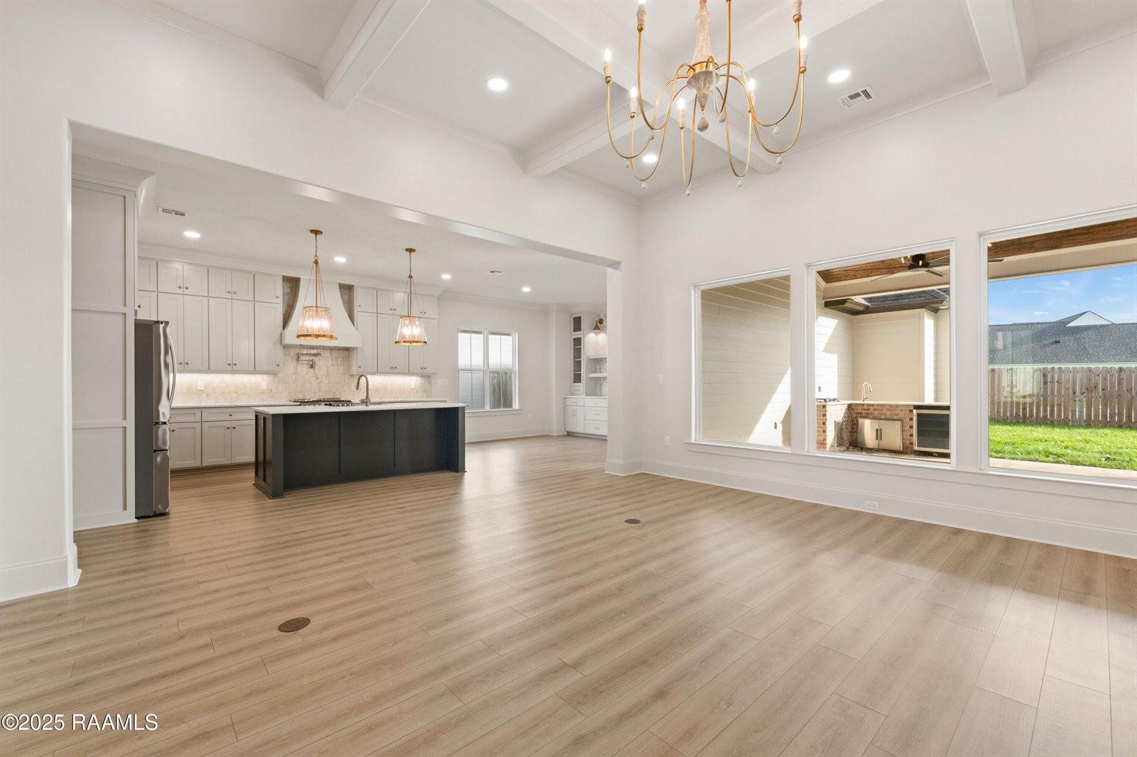 102 Queen Palm Circle, Youngsville, LA 70592