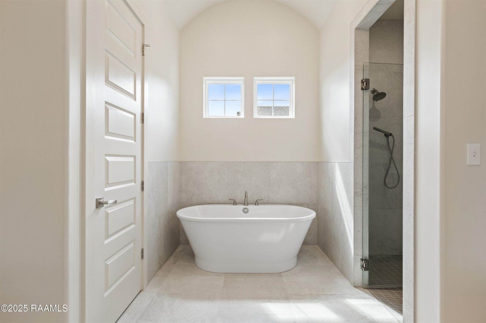 102 Queen Palm Circle, Youngsville, LA 70592