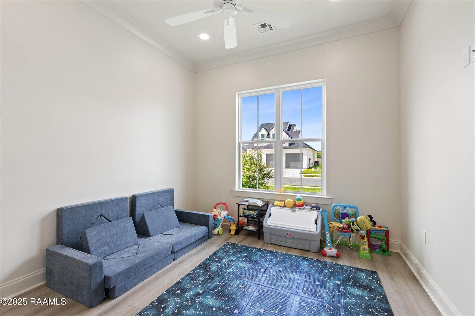 102 Queen Palm Circle, Youngsville, LA 70592