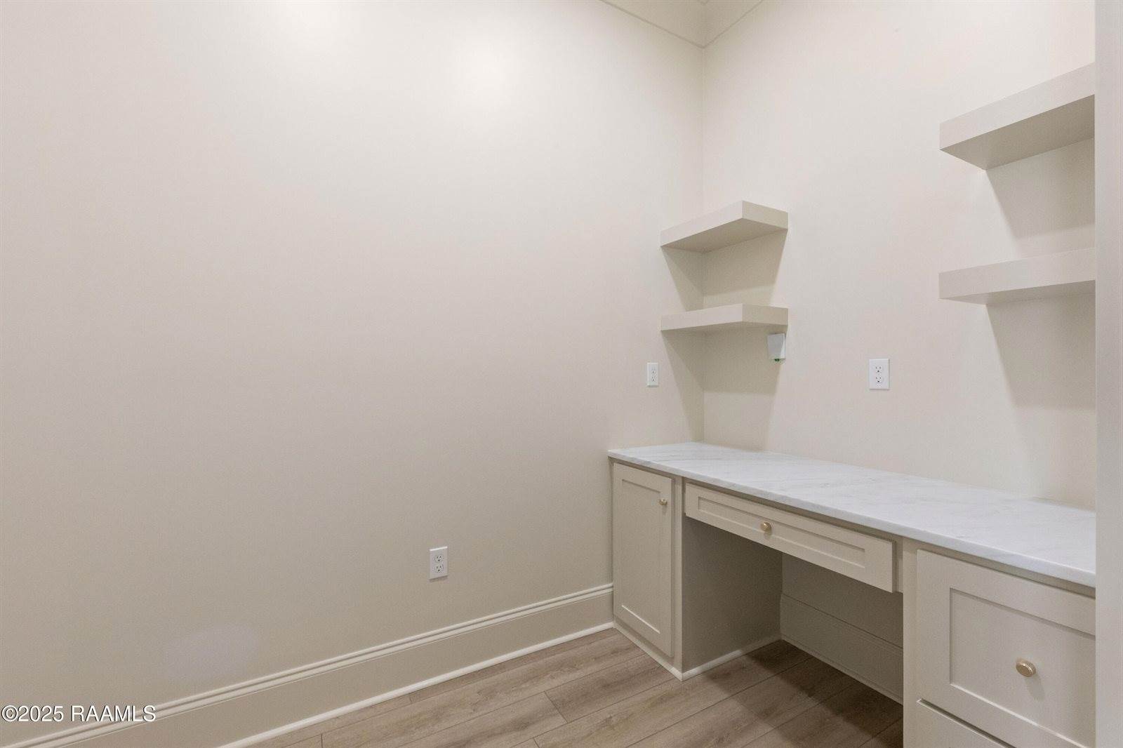 102 Queen Palm Circle, Youngsville, LA 70592