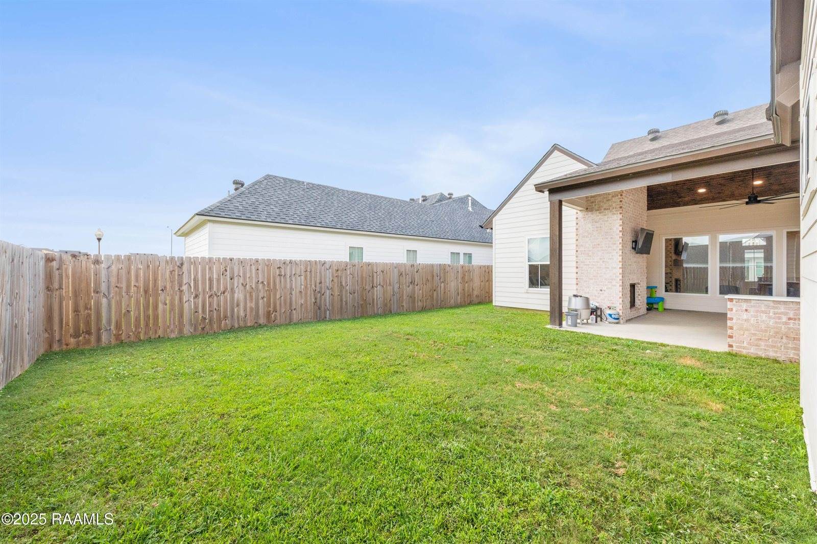 102 Queen Palm Circle, Youngsville, LA 70592