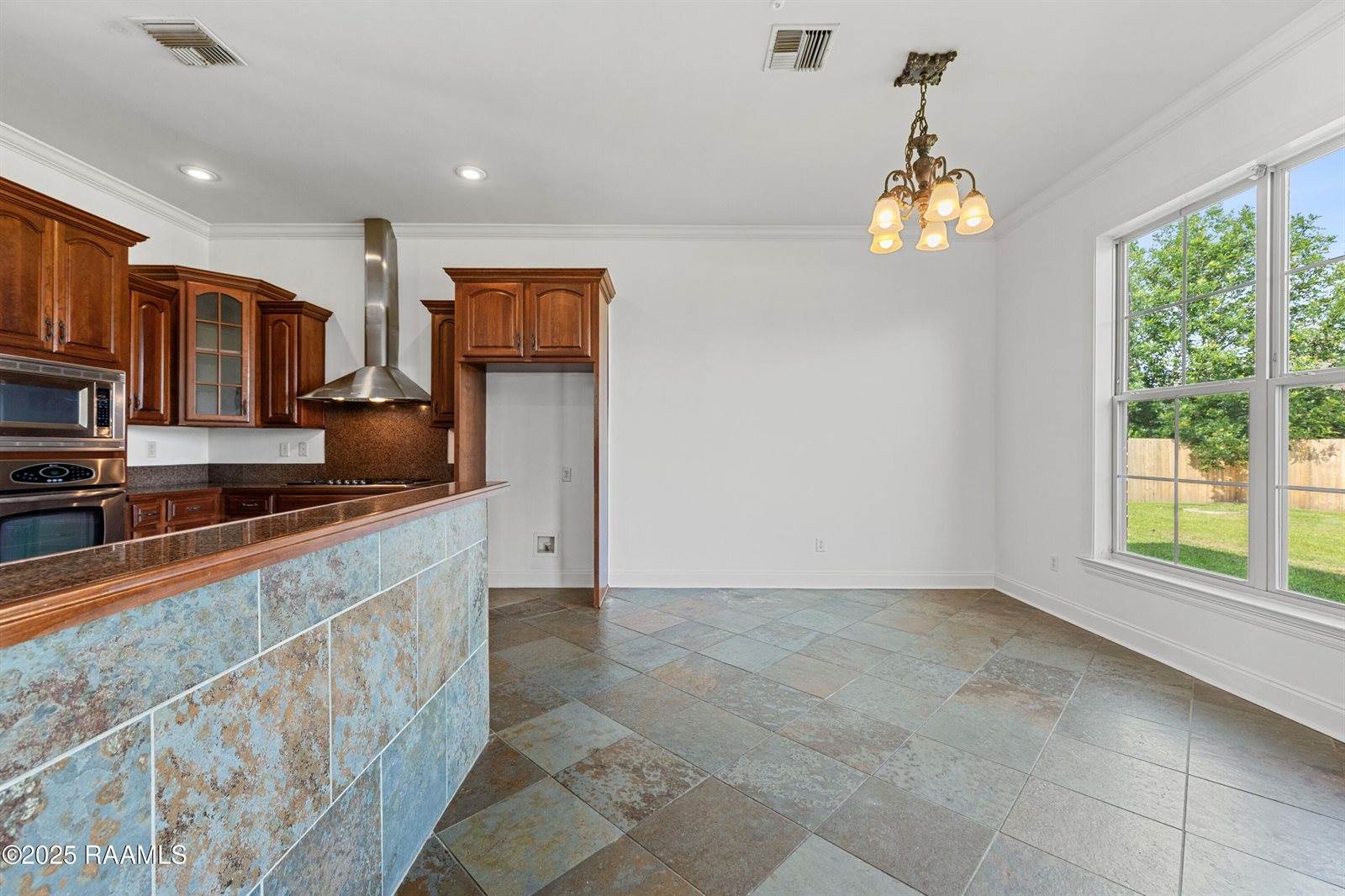 102 Solano Drive, Lafayette, LA 70503