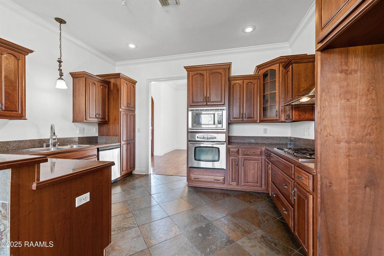 102 Solano Drive, Lafayette, LA 70503