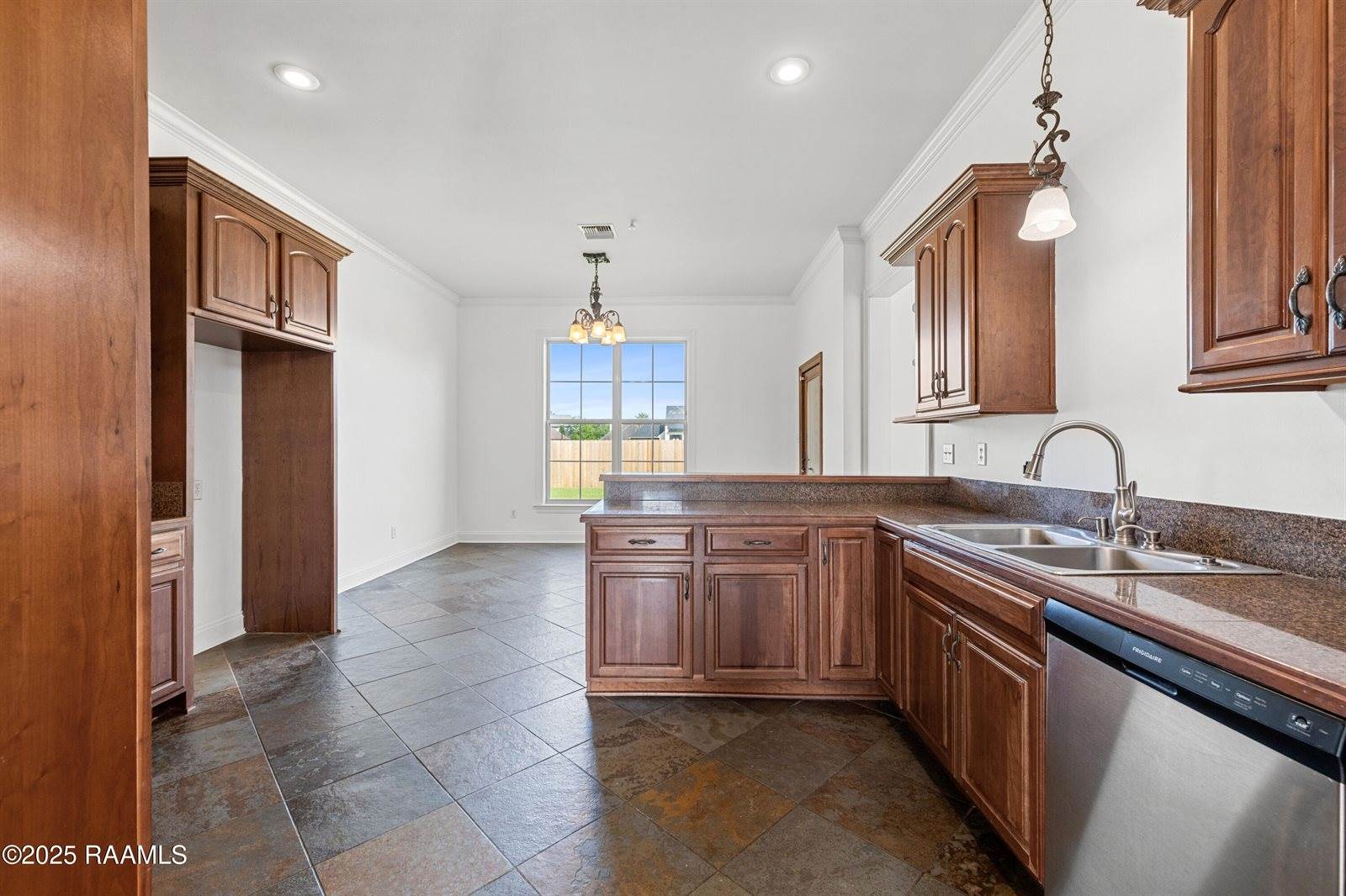 102 Solano Drive, Lafayette, LA 70503