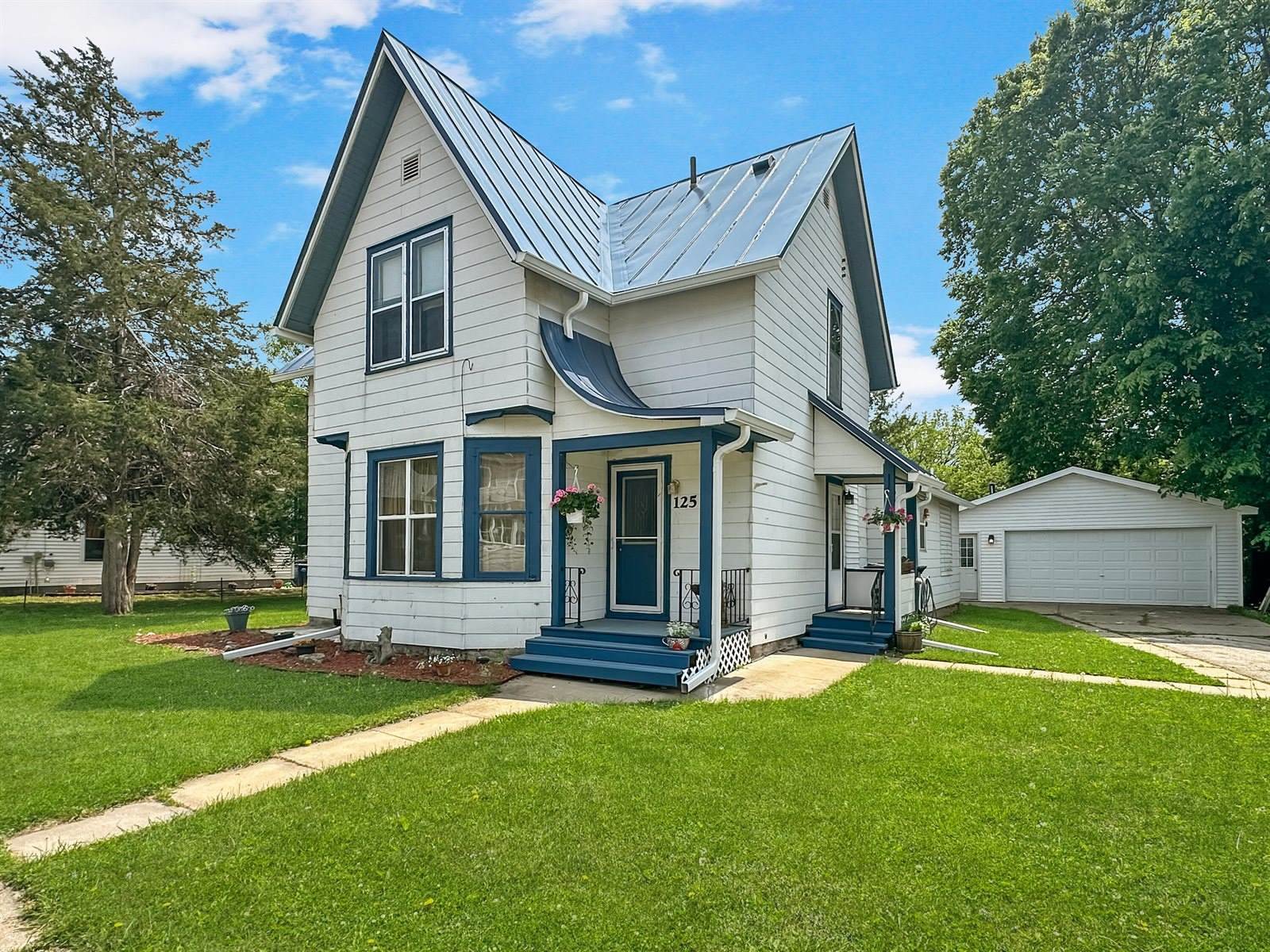 125 W Montgomery St, Sparta, WI 54656