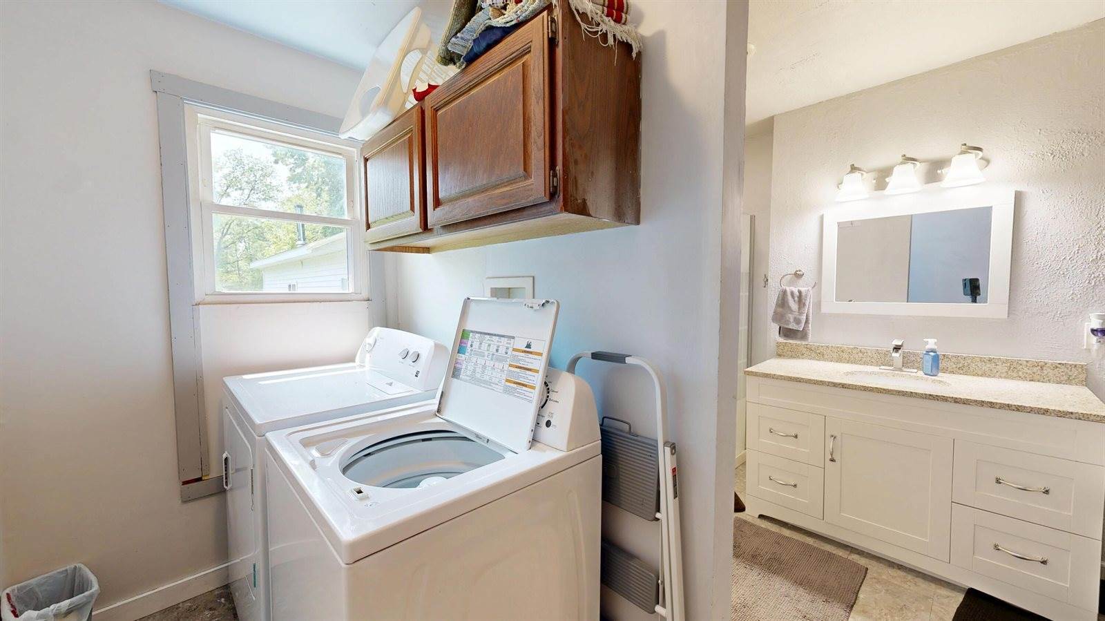 125 W Montgomery St, Sparta, WI 54656