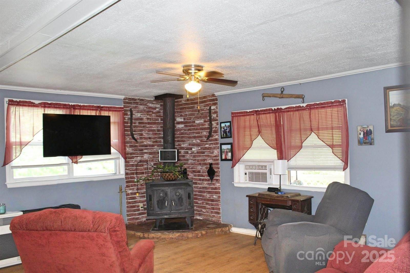 75 Unity Drive, Waynesville, NC 28786