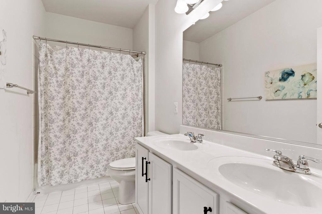 20 Barnhart Circle, Mechanicsburg, PA 17050