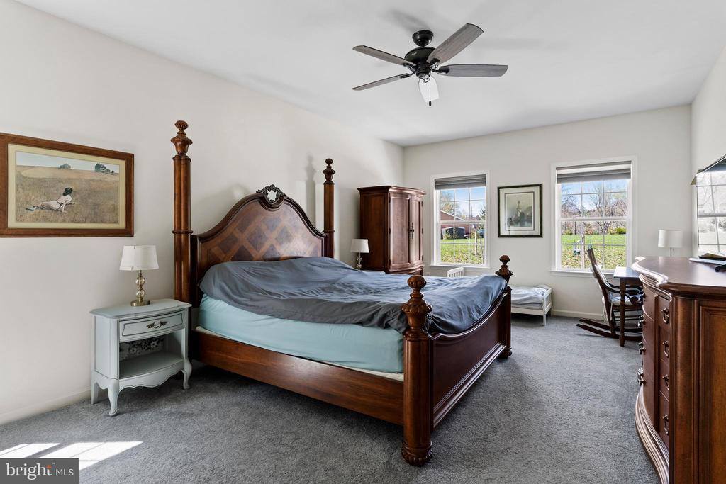 20 Barnhart Circle, Mechanicsburg, PA 17050