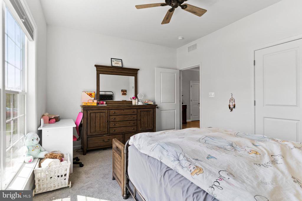 20 Barnhart Circle, Mechanicsburg, PA 17050