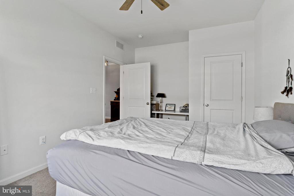 20 Barnhart Circle, Mechanicsburg, PA 17050