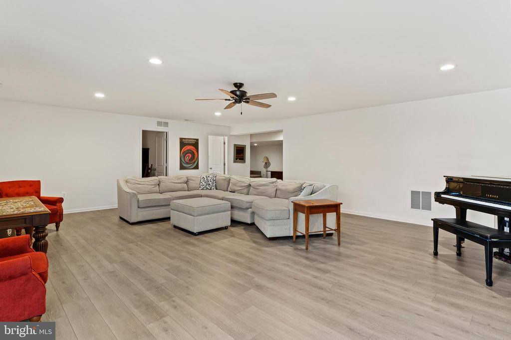 20 Barnhart Circle, Mechanicsburg, PA 17050