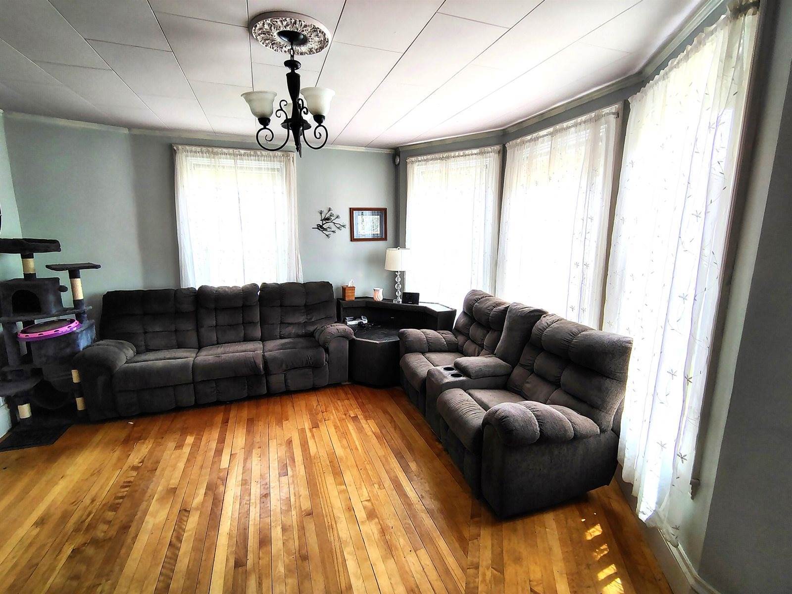 47 High Street, Houlton, ME 04730