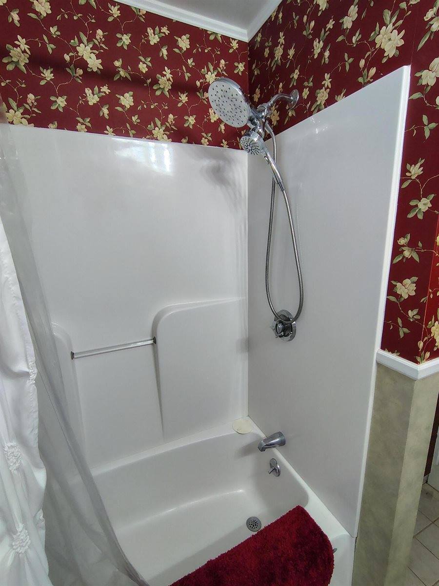 47 High Street, Houlton, ME 04730