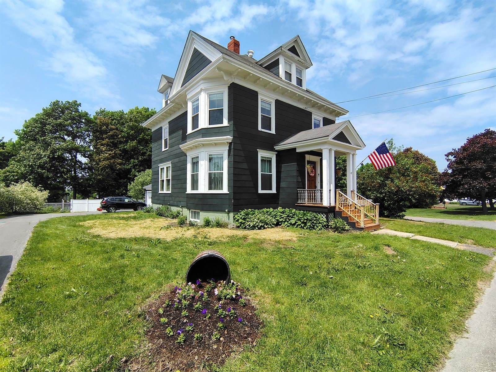 47 High Street, Houlton, ME 04730