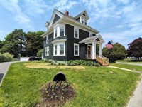 47 High Street, Houlton, ME 04730