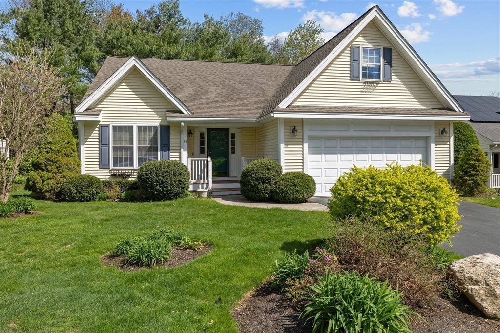 33 Wildwood Dr, Southborough, MA 01772