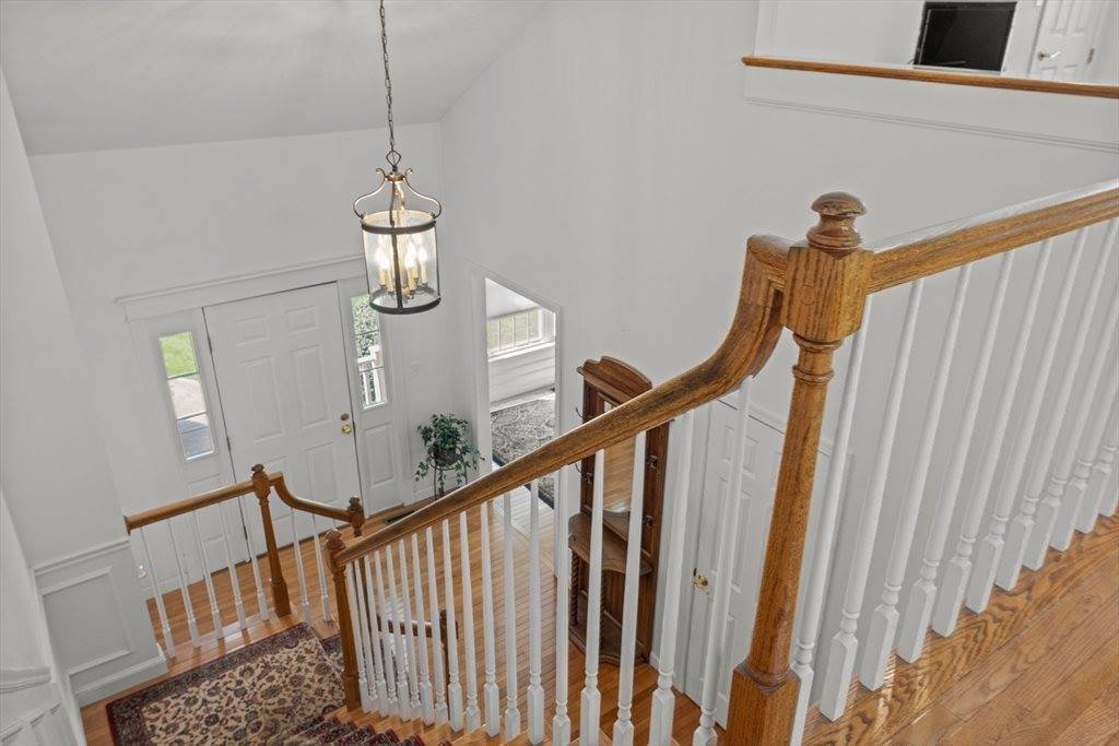 33 Wildwood Dr, Southborough, MA 01772