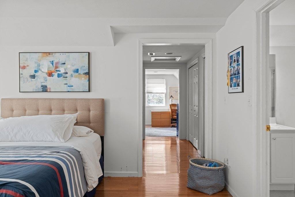 33 Wildwood Dr, Southborough, MA 01772