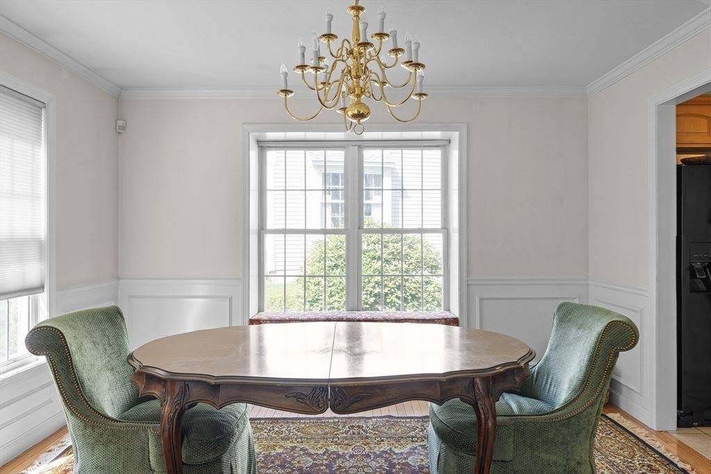 33 Wildwood Dr, Southborough, MA 01772